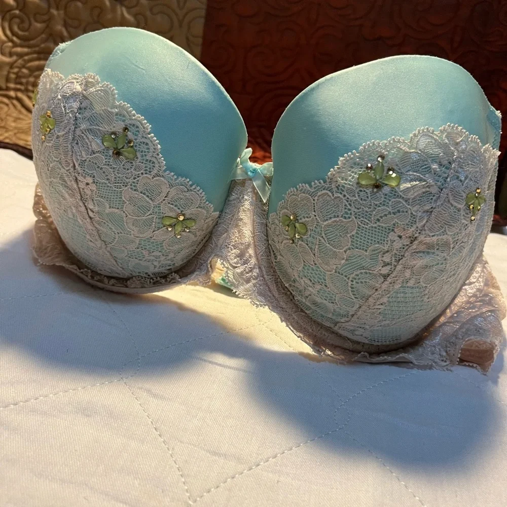 💥3/$13.00💥victoria secret Lace Bra 34DD - Picture 4 of 5